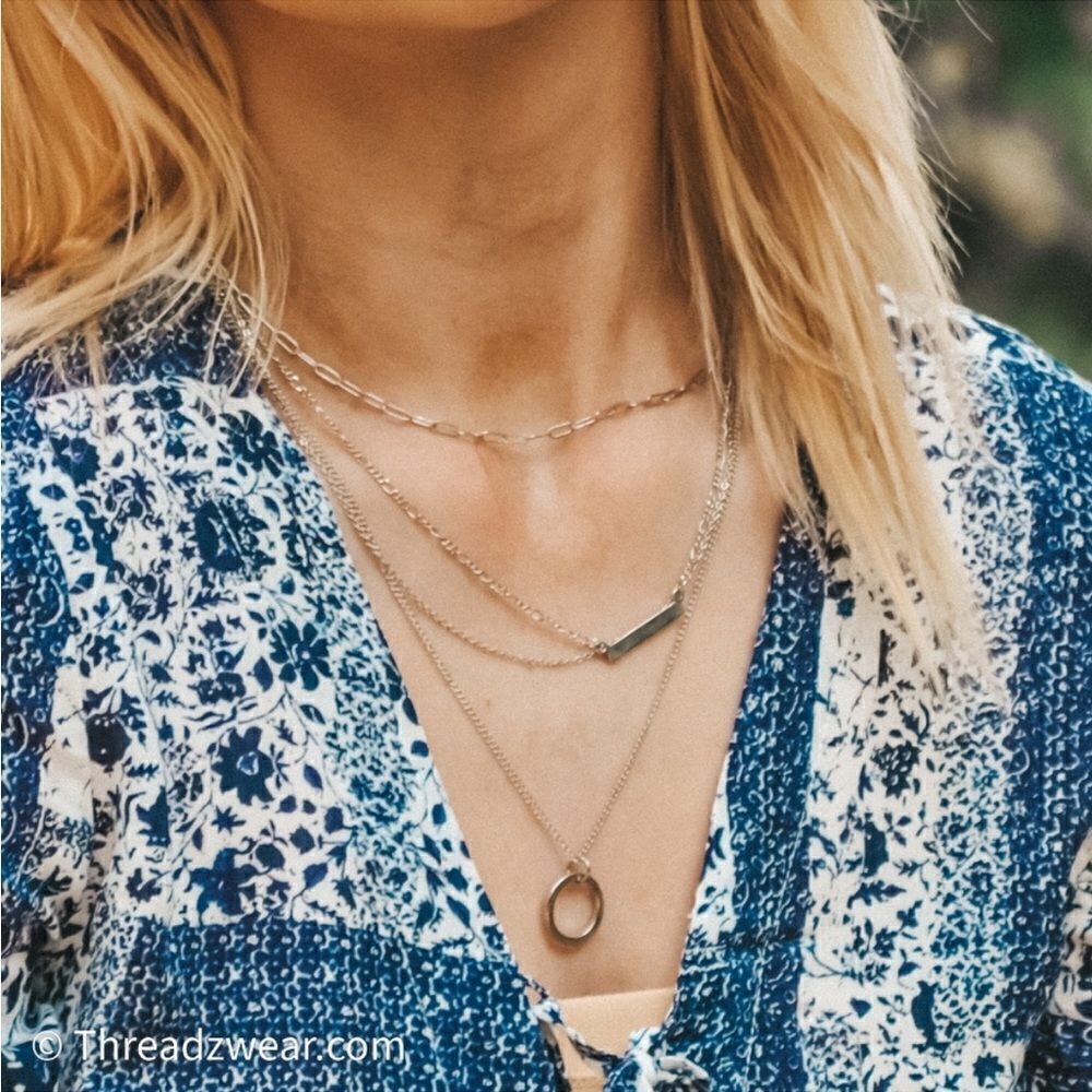 ‎Layered Necklace - Picture 4 of 5